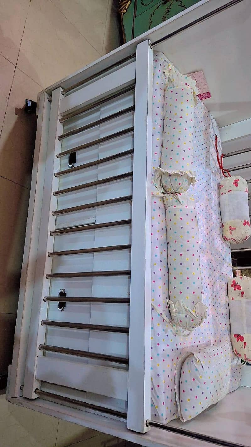 baby cot 4