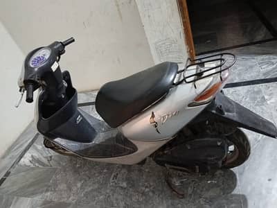Honda Dio 49cc Petrol Scooty – Used/Second Hand, Reliable & Fuel Effic