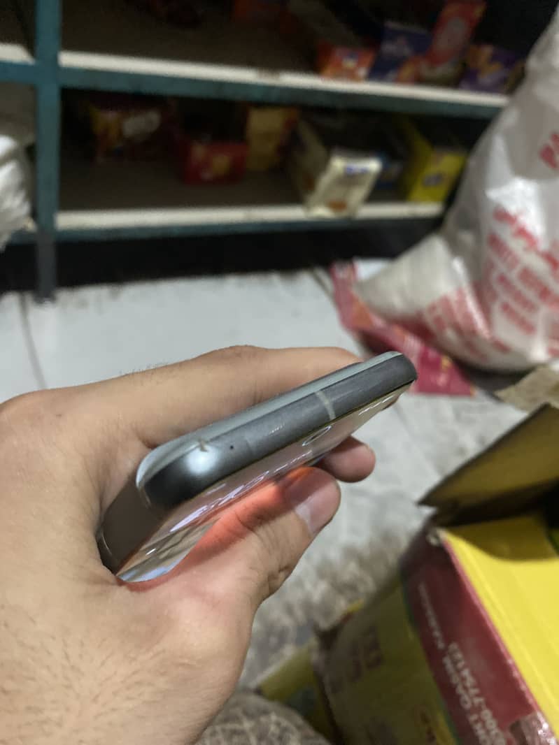 Google Pixel 8 3
