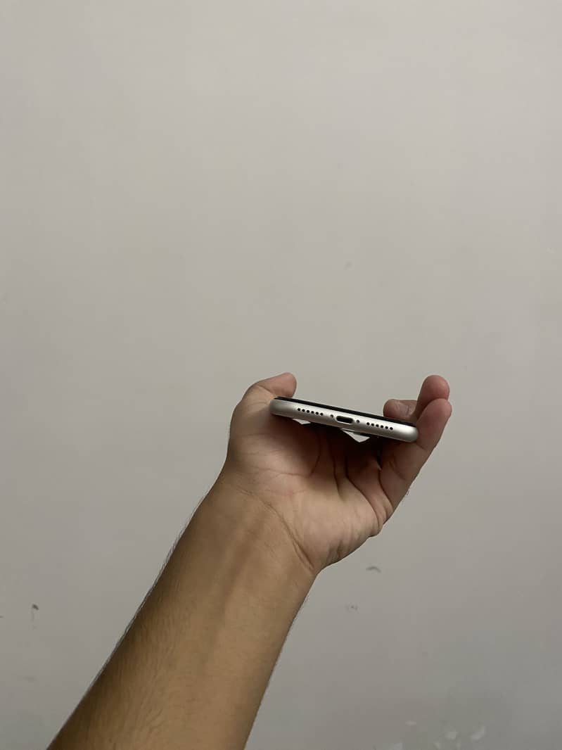 Apple iPhone 11 5