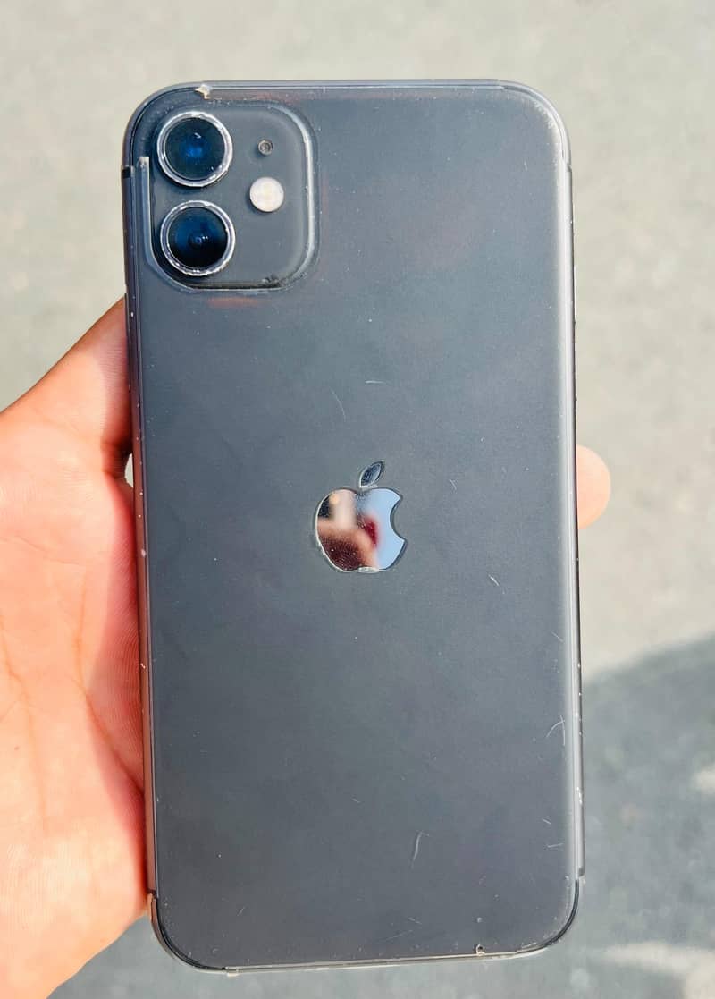 Apple iPhone 11 3
