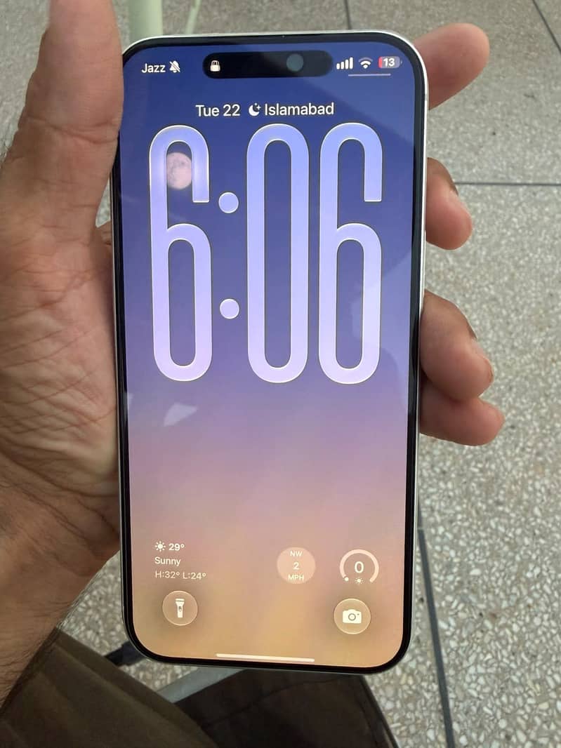 Apple iPhone 17 Pro Max 5