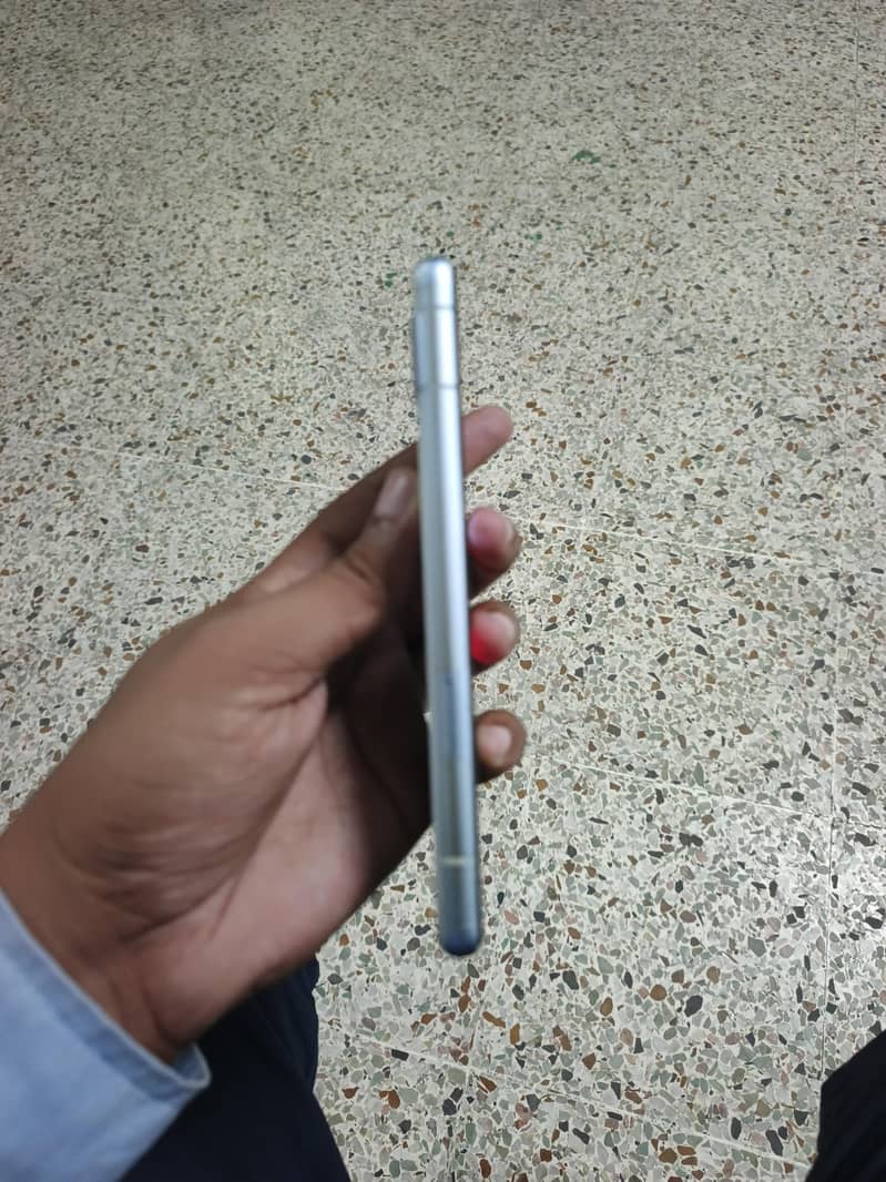 Google Pixel 7a 3