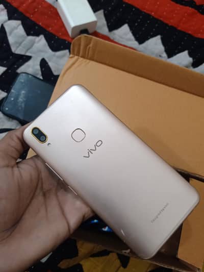 Vivo Y85 Nechy diye gaye description ko parhen