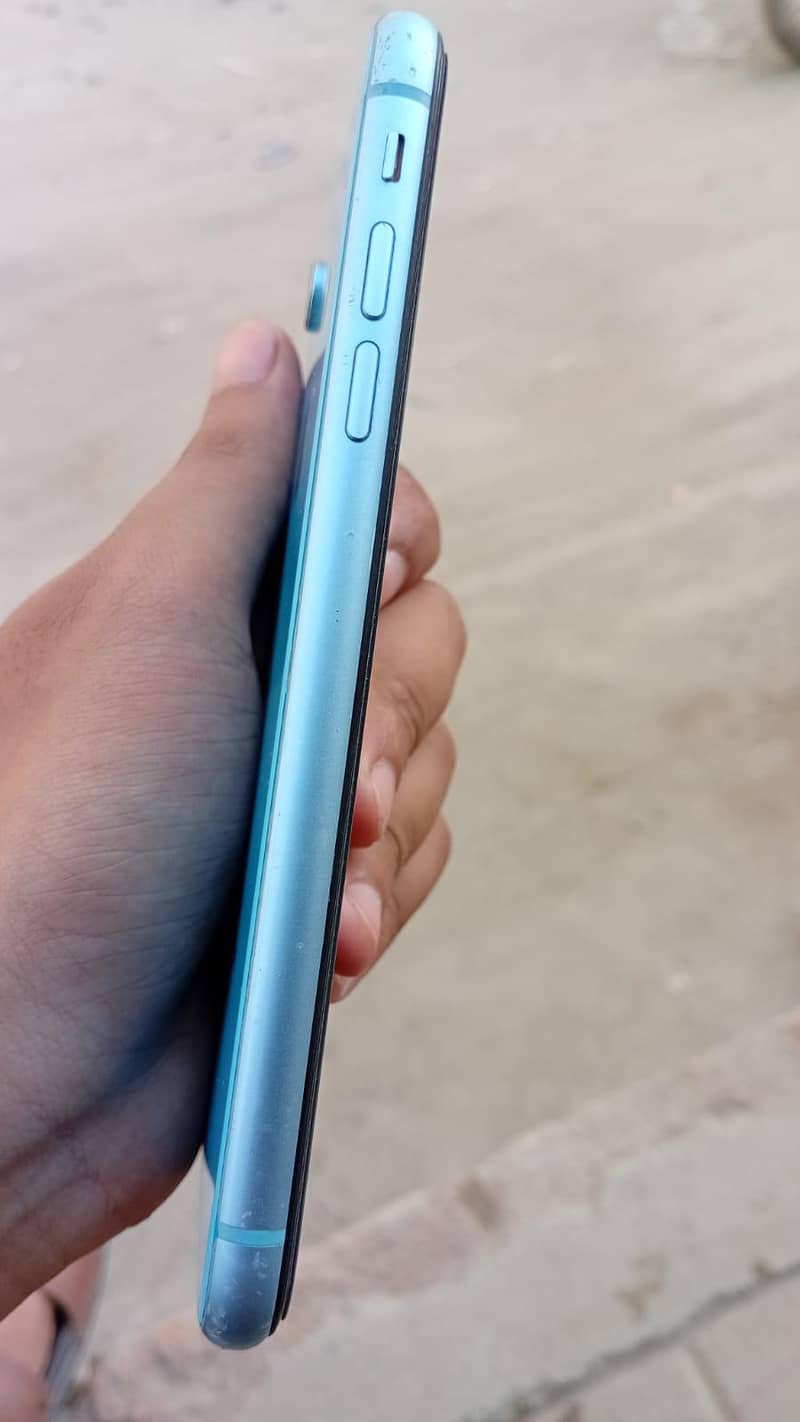 Apple iPhone XR 0
