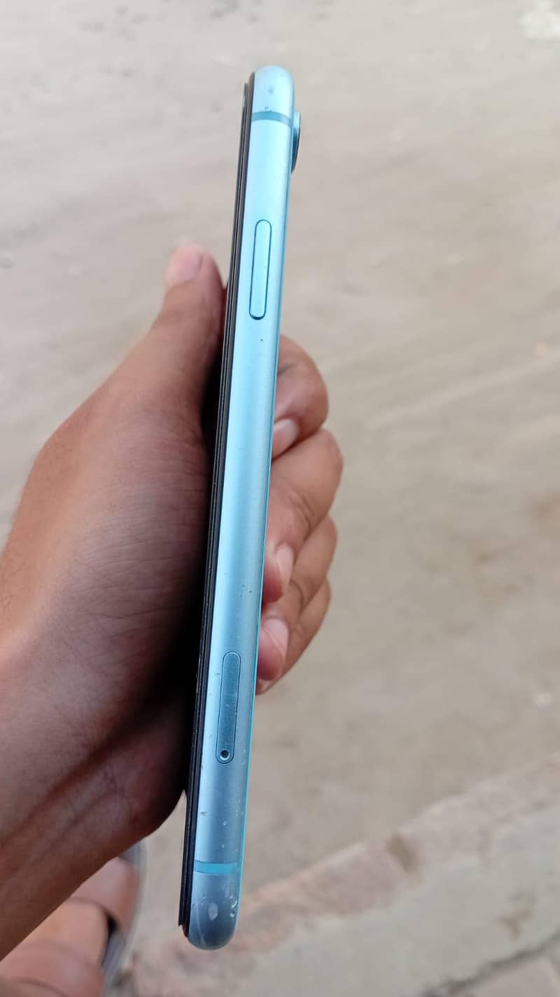 Apple iPhone XR 2