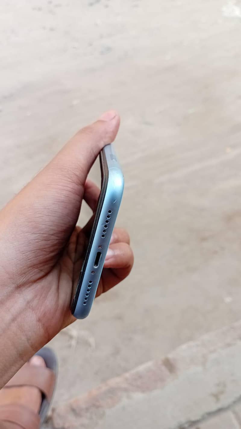Apple iPhone XR 5