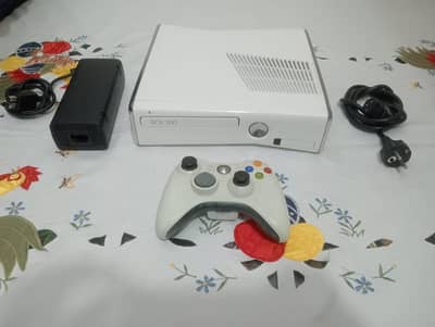 Xbox 360 Slim Glacier 03184601012