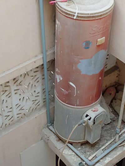30 Gallon Gas Geyser - Used