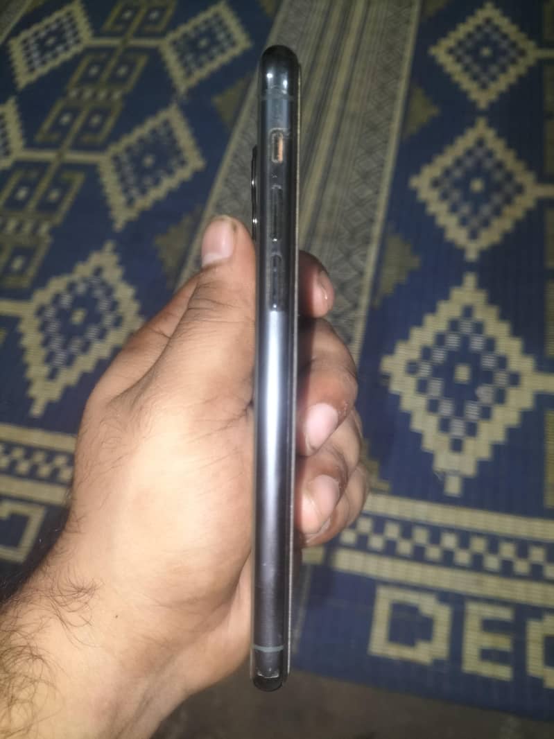 iPhone 11 pro 1