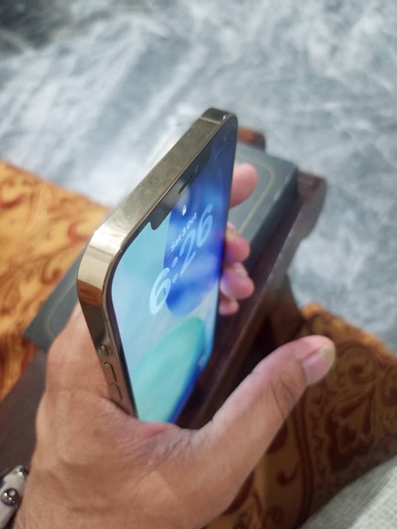 Apple iPhone 12 Pro Max 4