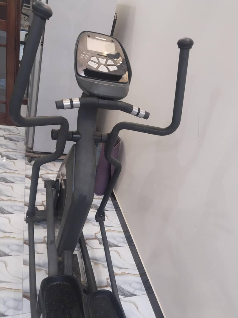 Branded elliptical exercise machine 3