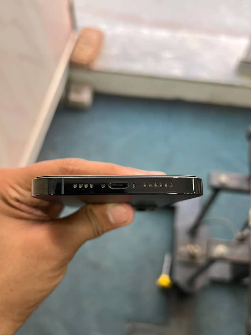Apple iPhone 14 Pro Max 5