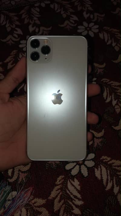White colour , 256gb, dual sim pta approved