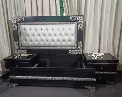 Luxury Bed Set with Dressing Table, Black and Silver Carved
