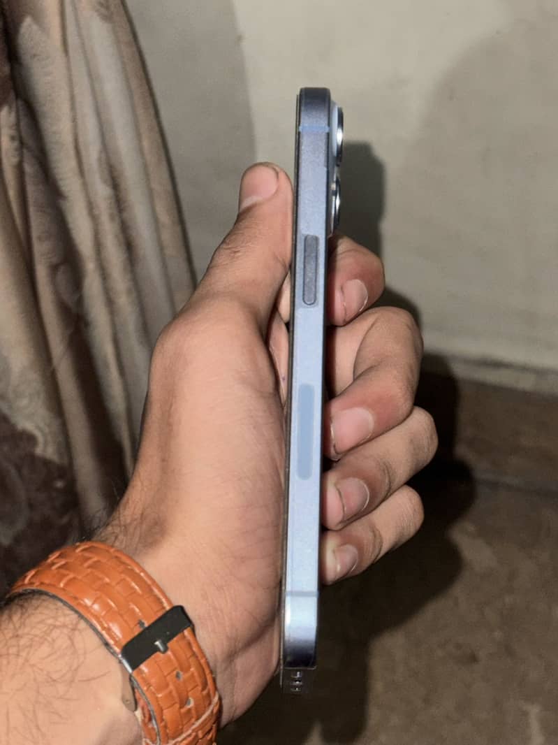 Apple iPhone 14 2