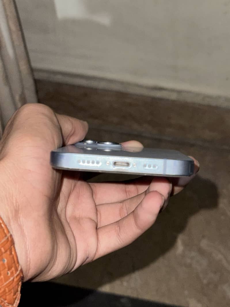 Apple iPhone 14 5