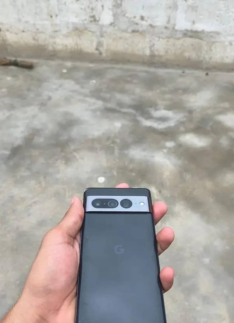 Google Pixel 7 4