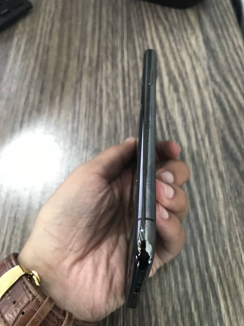 iPhone 11 Pro Max urgent sale 4