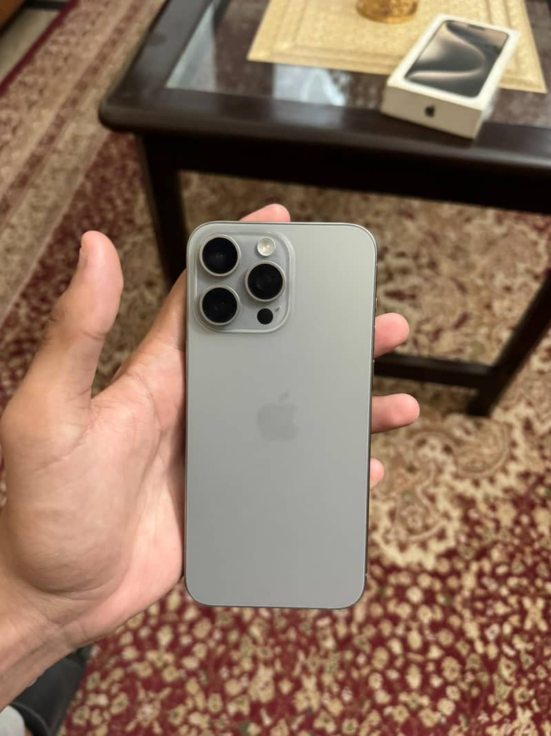 Apple iPhone 15 Pro Max 2