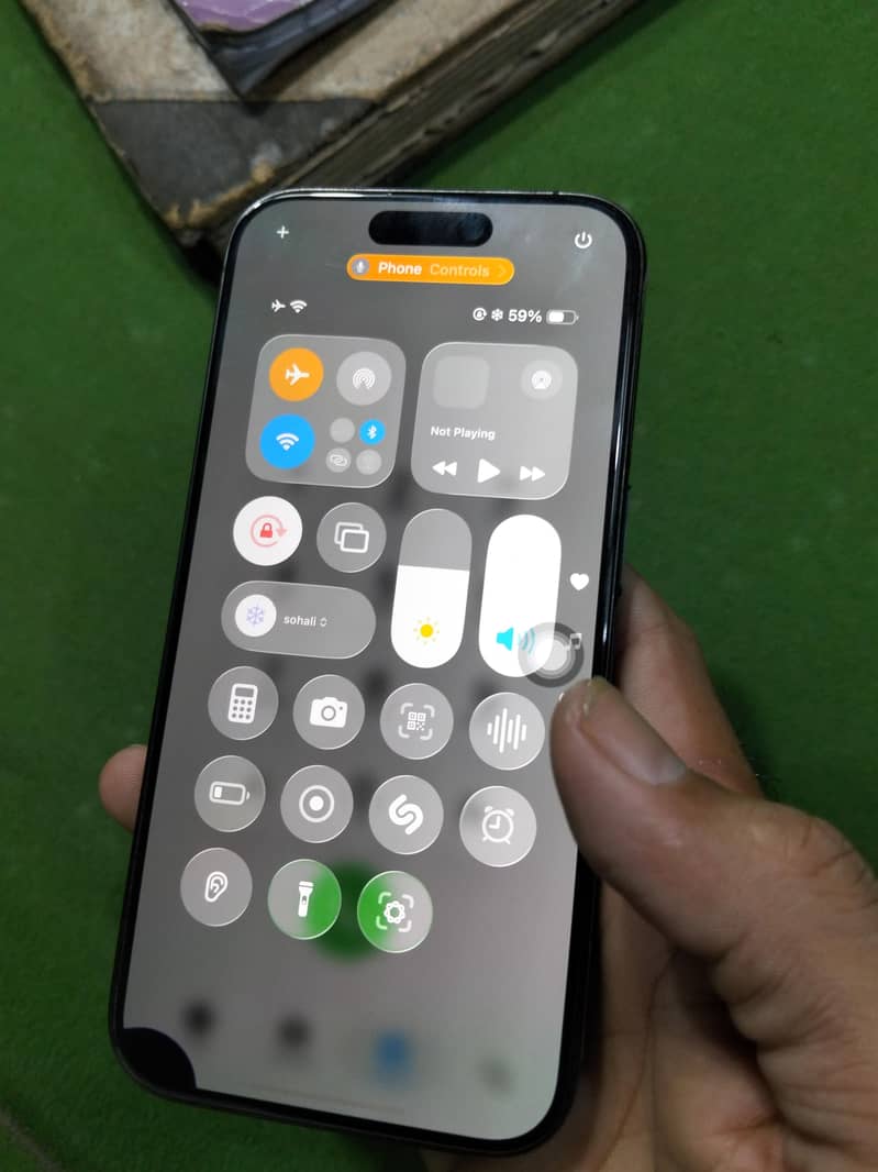 Apple iPhone 15 Pro 4