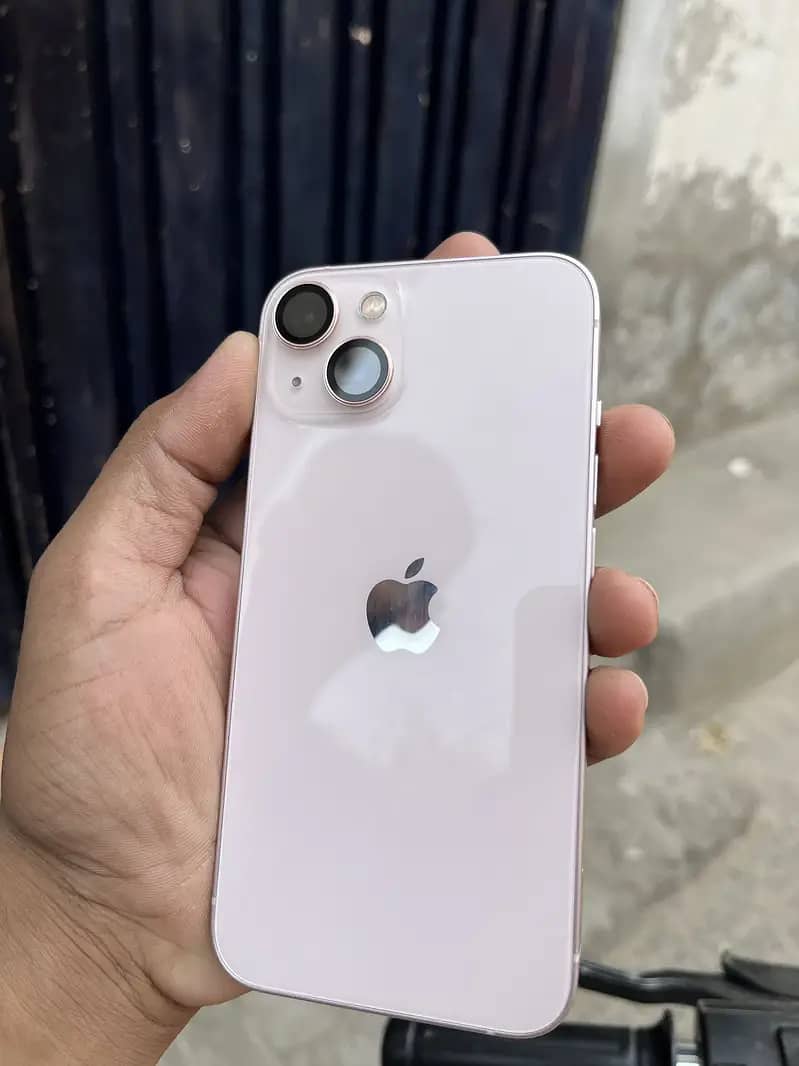 Apple iPhone 13 0