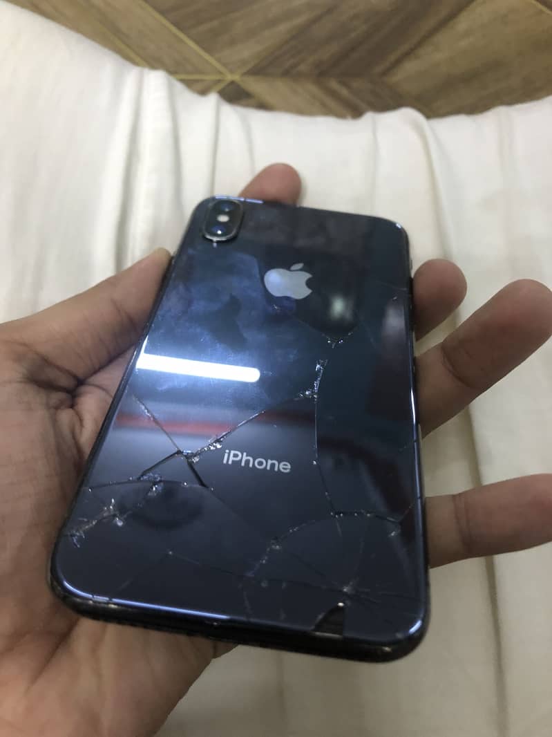 Apple iPhone X 4
