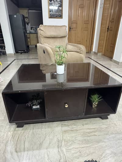 Central wooden table