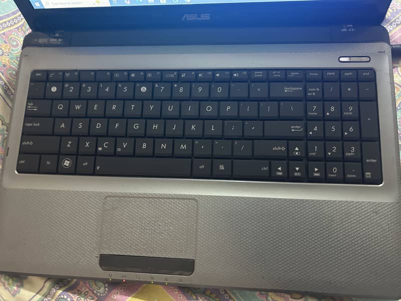 Asus laptop 1