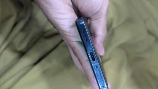 OPPO Reno12 F
