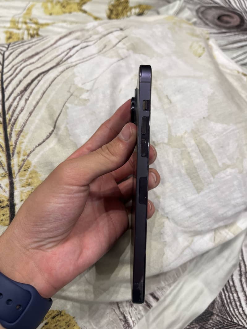 Apple iPhone 14 Pro Max 2