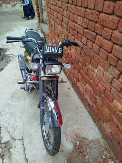 Self start Honda 125 special addition