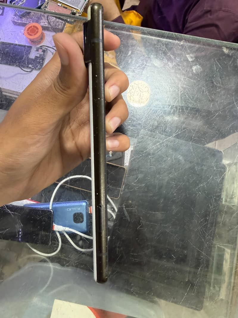 Google Pixel 6 4