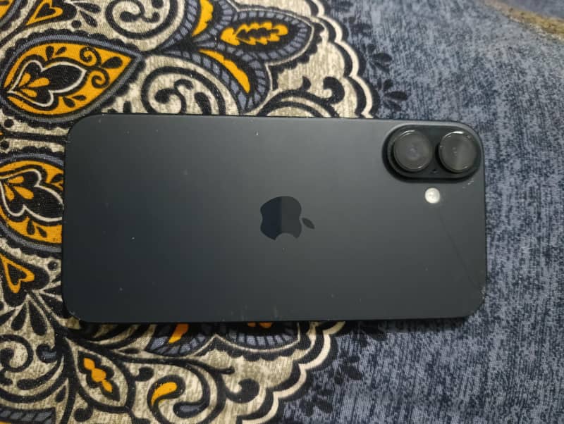 Apple iPhone 16 Plus 5