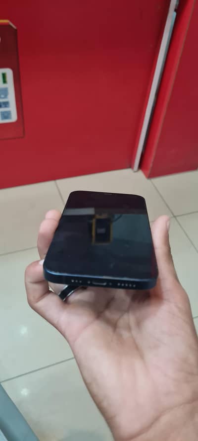 Apple iPhone 12