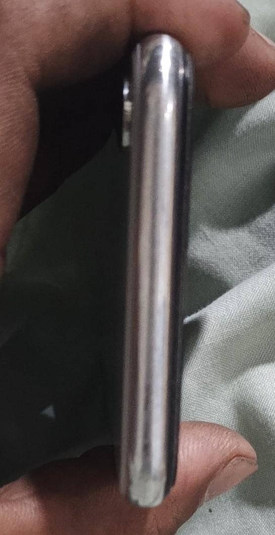 Apple iPhone X 2