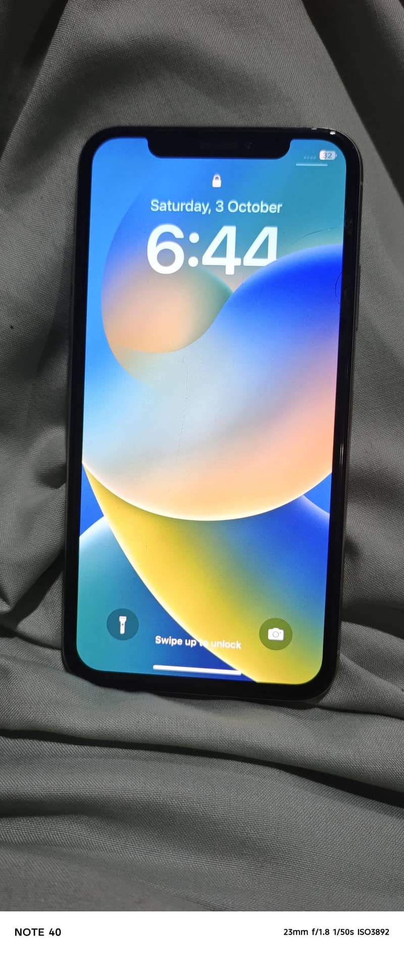 Apple iPhone X 4