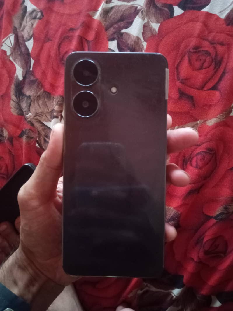 Realme Note 60 4