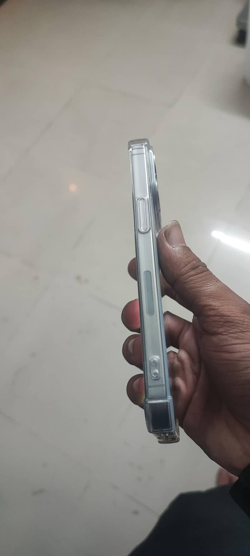 Apple iPhone 15 Pro Max 2
