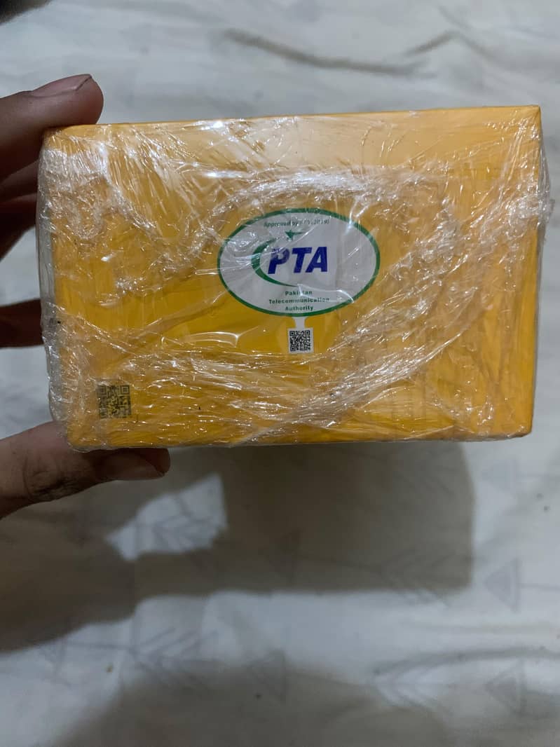 Realme 5i 4