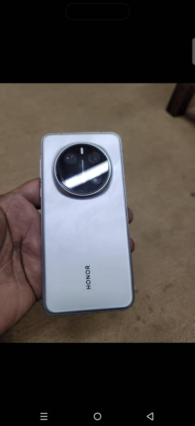 Honor magic 7 pro,, 03124381493 ,,2 month sim time,,only mob