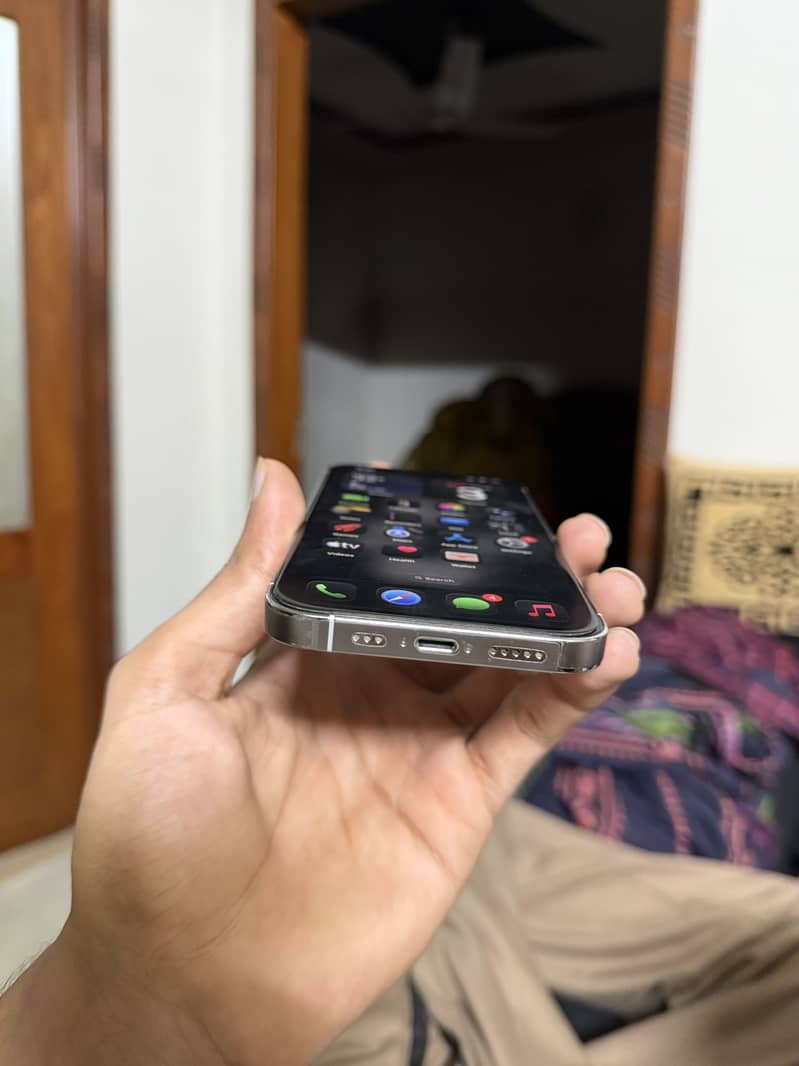 Apple iPhone 13 Pro 3