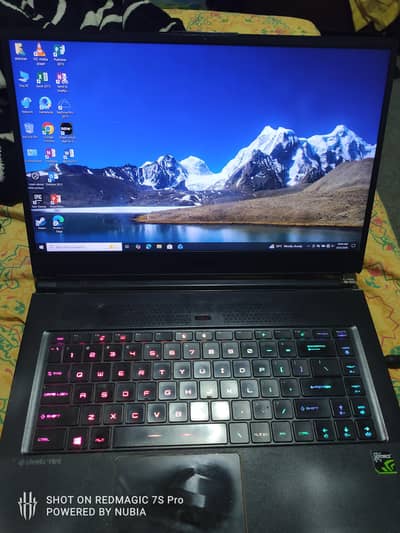 BUDGET GAMING/PROGRAMING LAPTOP i7 8TH GEN WITH 8 GB CARD