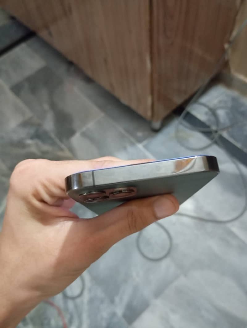 Apple iPhone 12 Pro 1