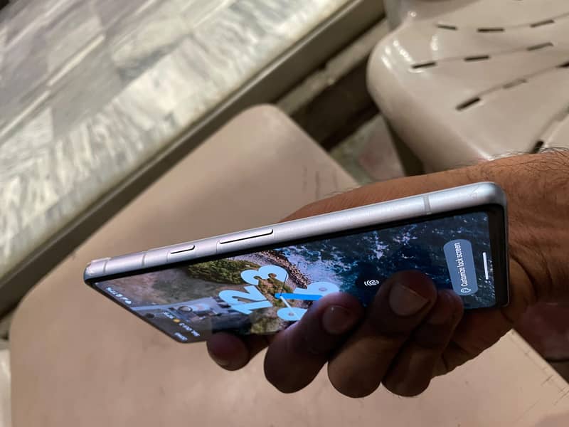 Google Pixel 7a 3
