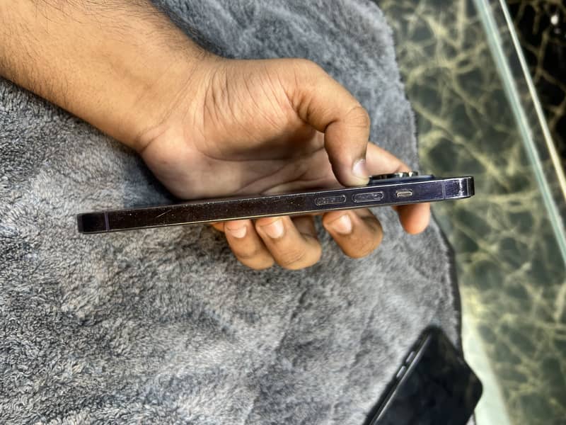Apple iPhone 14 Pro Max 4