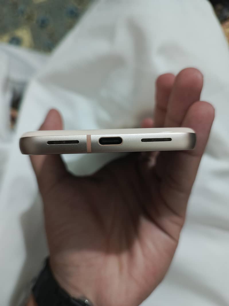 Google Pixel 8 3