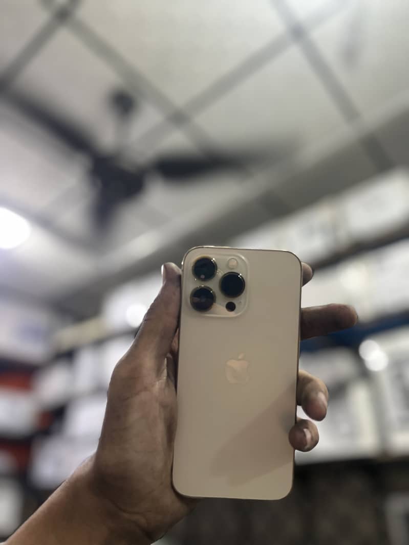 Apple iPhone 13 Pro 3