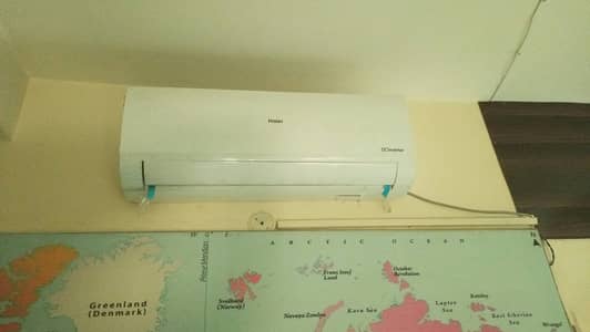 1 month used brand new INVERTER 1.5 TON AC