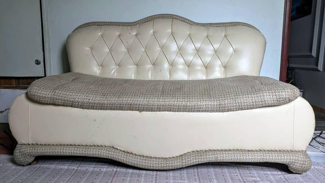 Sofa set 0
